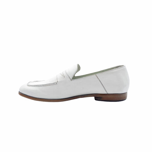 Hundred White Denver Moccasin W962-01