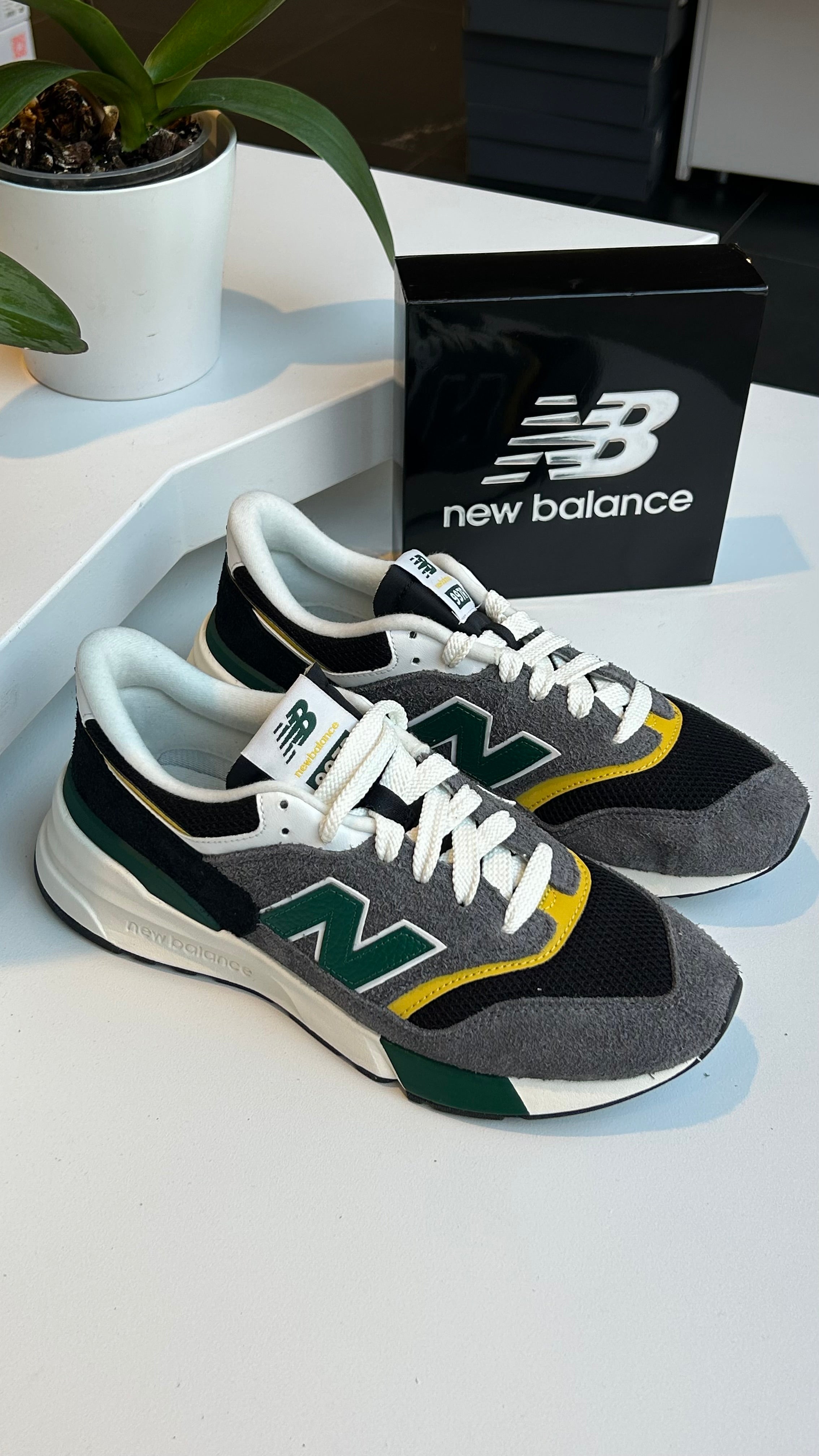 New Balance 997 Black