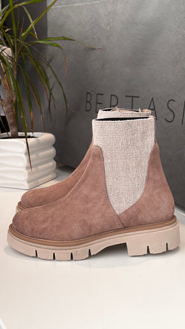 Wave Boot Taupe 26250