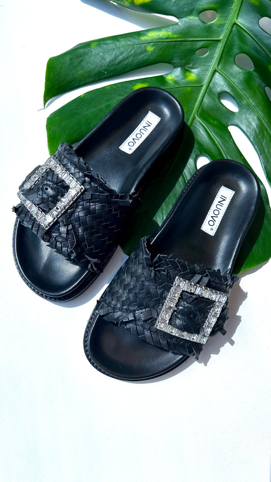 NEW Black Slipper 395011